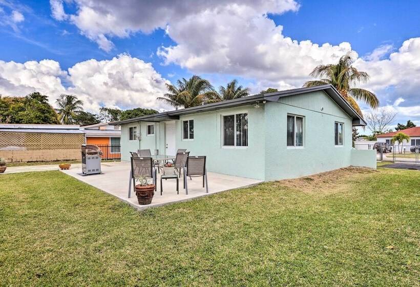 Gated Southern Miami Home: 22 Mi To Downtown!