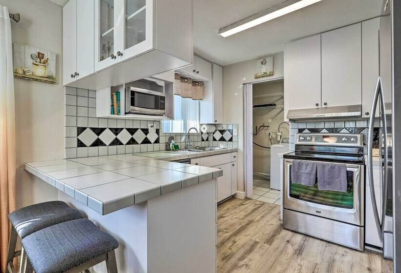 Gated Southern Miami Home: 22 Mi To Downtown!