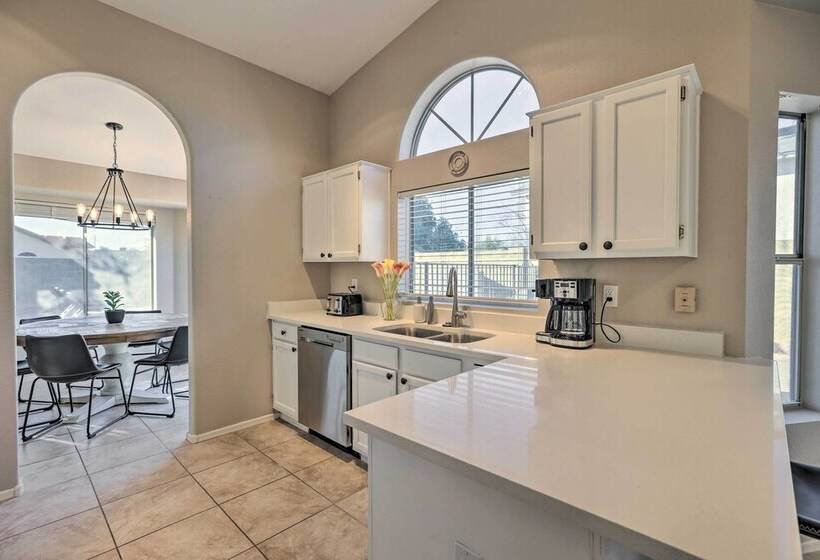 Glendale Escape W/ Pool ~ 1 Mi To Westgate!