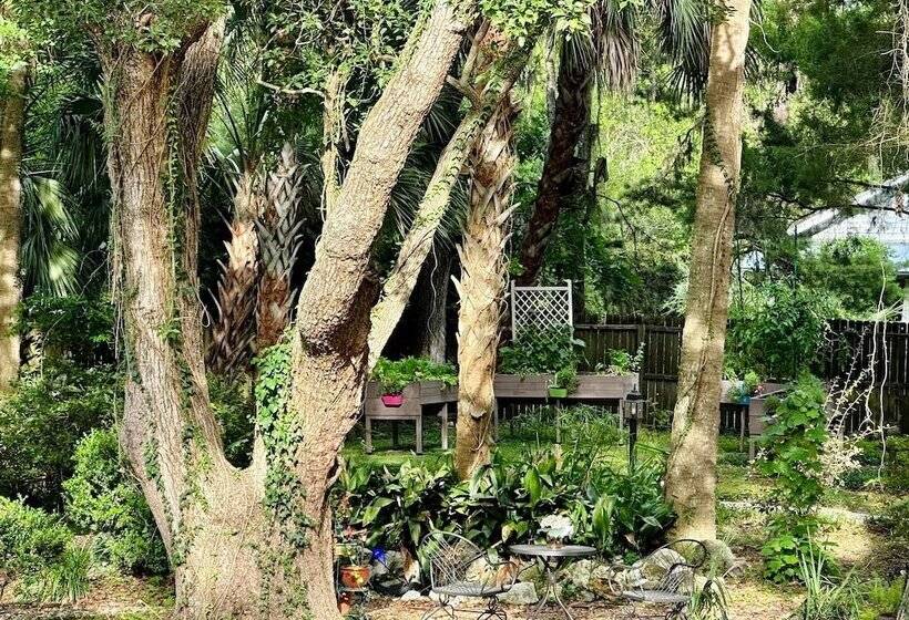 Grady House Bed & Breakfast