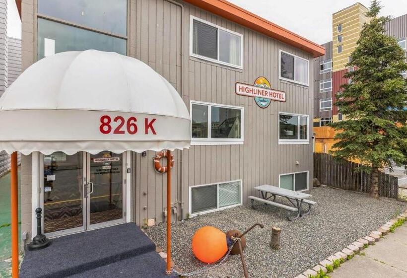 Highliner Hotel   Queen Suites