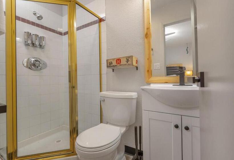 Highliner Hotel   Queen Suites