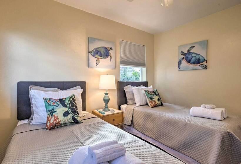 Historical Flamingo Park Home W/ Private Yard