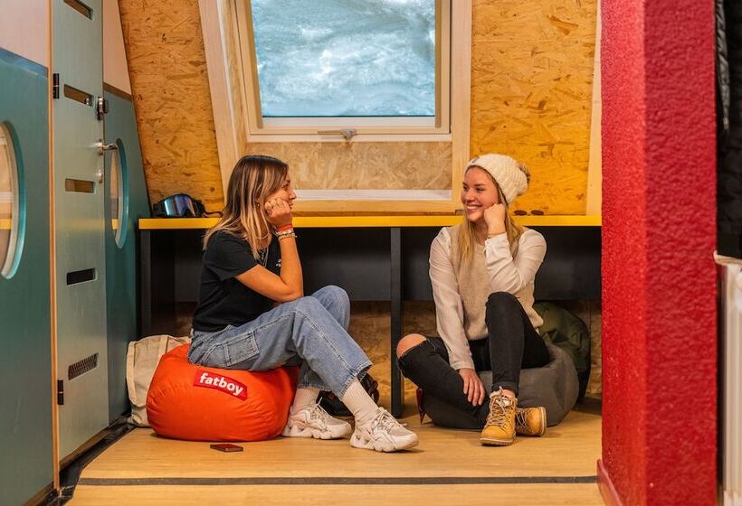 客栈  Auberge De Piau