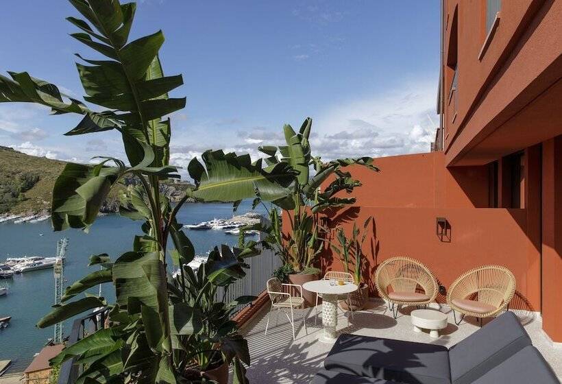 簡易ホテル La Roqqa