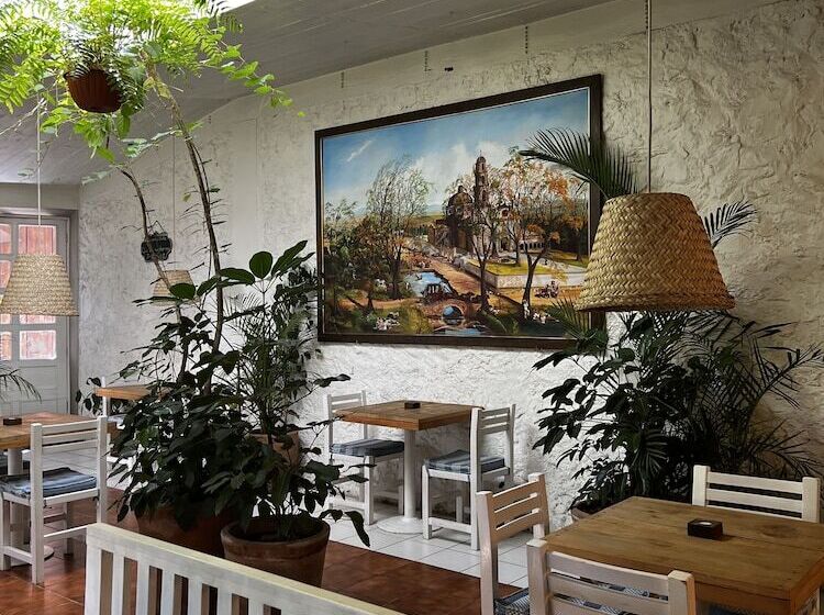 فندق فئة نجمة واحدة Posada Colibrí