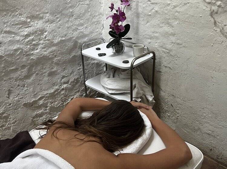 فندق فئة نجمة واحدة Posada Colibrí