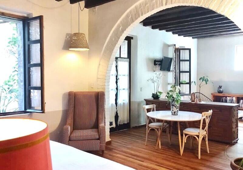 فندق فئة نجمة واحدة Posada Colibrí