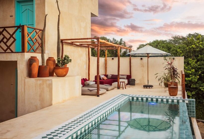 ホテル Bacalari   Adults Only