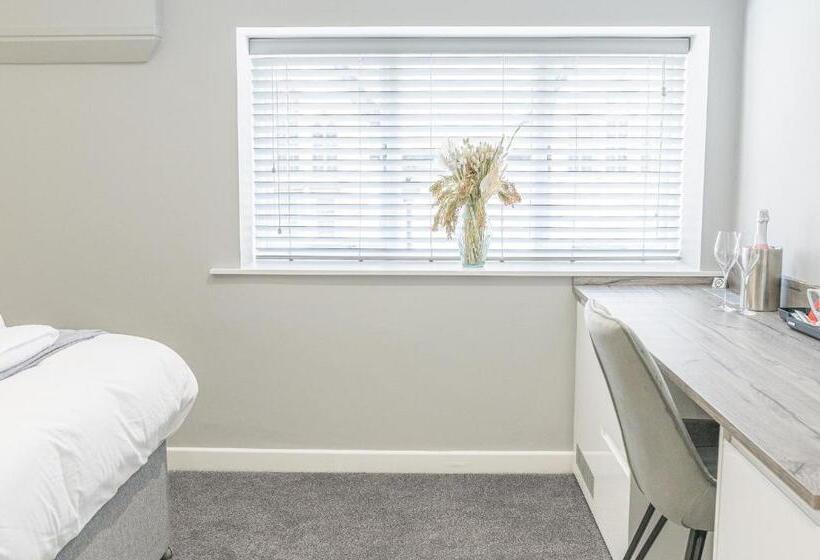 호텔 Chequers Lodge  Dalton In  Furness  Self Check In