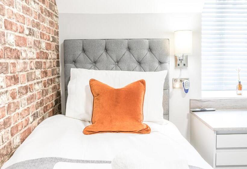 호텔 Chequers Lodge  Dalton In  Furness  Self Check In