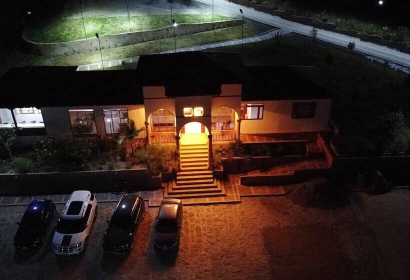 هتل Cordillera De Los Andes