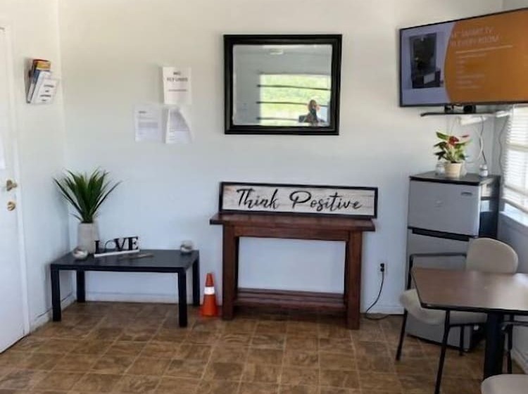 ホテル Efficiency Lodge   Columbus Ga