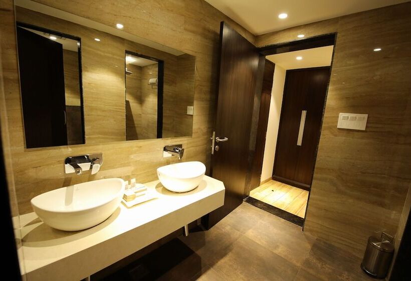 בית מלון כפרי Enrise By Sayaji Rewa