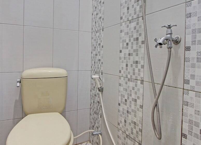 Отель Fariza House Syariah By Oyo