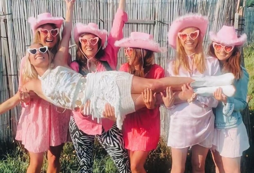 فندق Glamp And Tipple