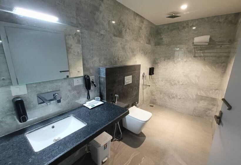 Отель Golden Orchid