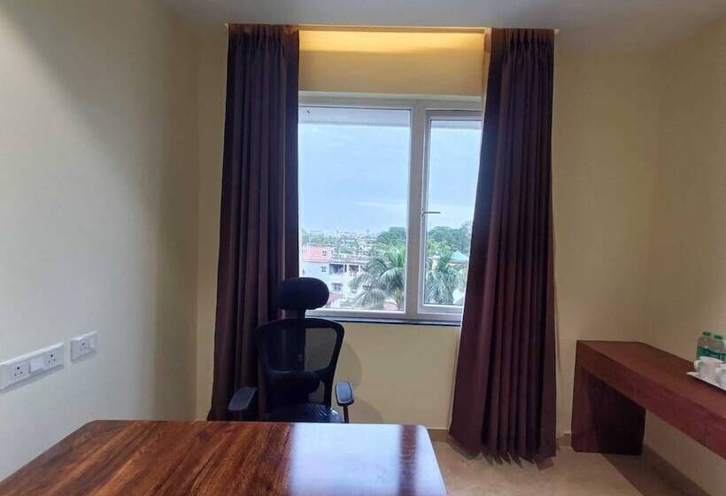 Отель Golden Orchid