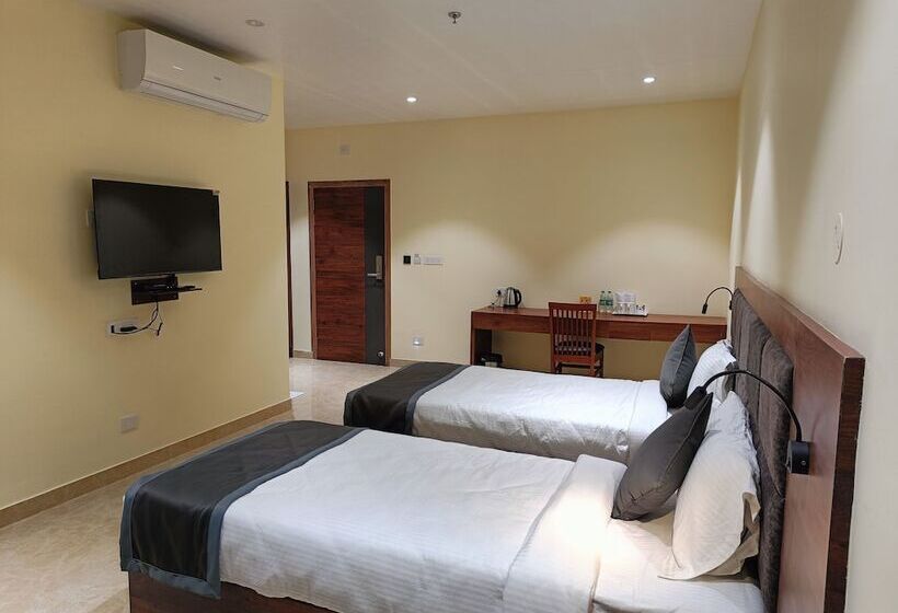 Отель Golden Orchid