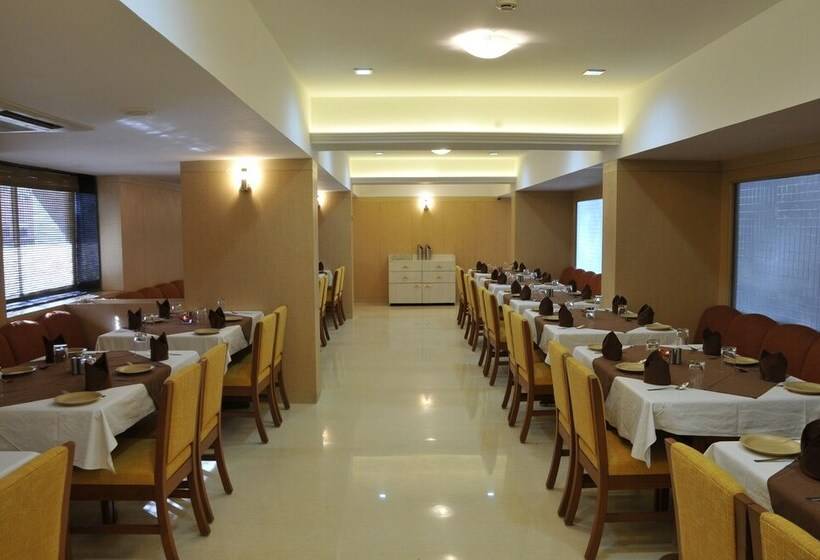 فندق Goradia Shirdi