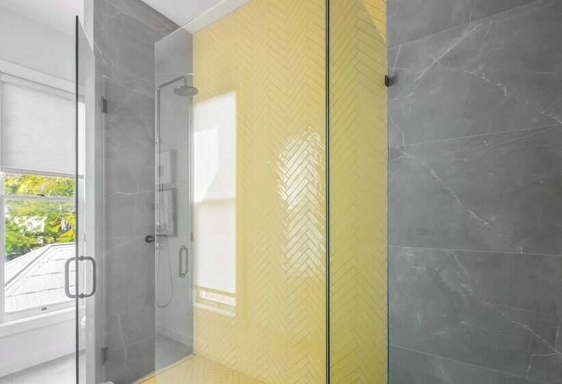 فندق Grand Maloney