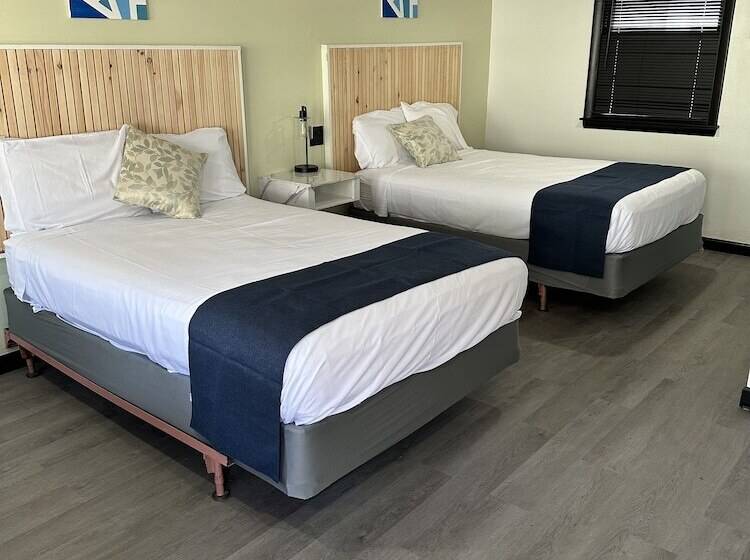 فندق Harborside Suites