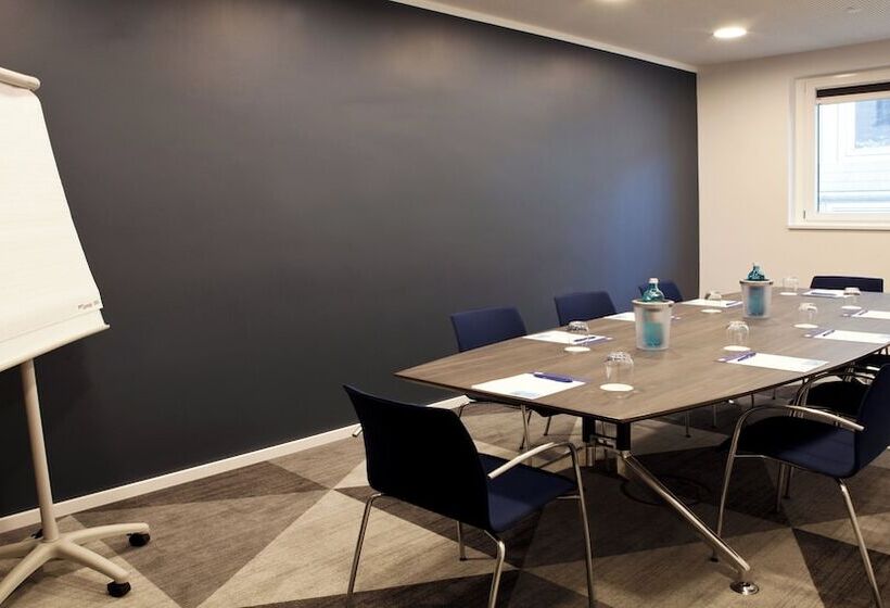 호텔 Holiday Inn Express Bochum, An Ihg