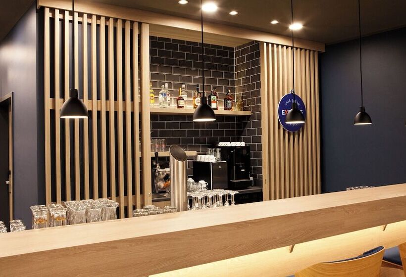 호텔 Holiday Inn Express Bochum, An Ihg