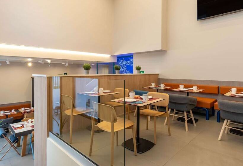 فندق Ibis Budget Valencia Centro Puerto