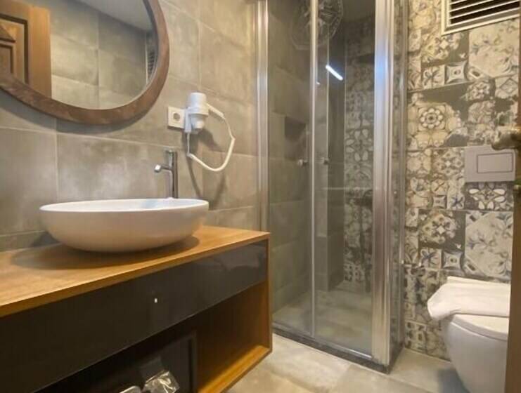 In Ephesus Hotel And Art Galery