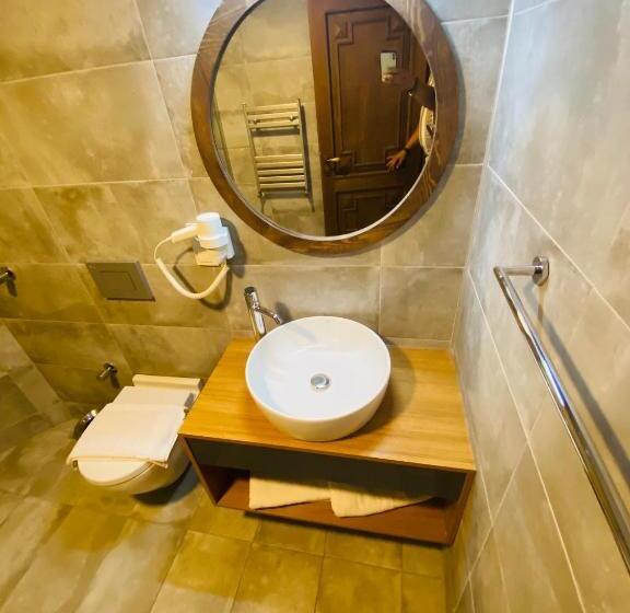 In Ephesus Hotel And Art Galery