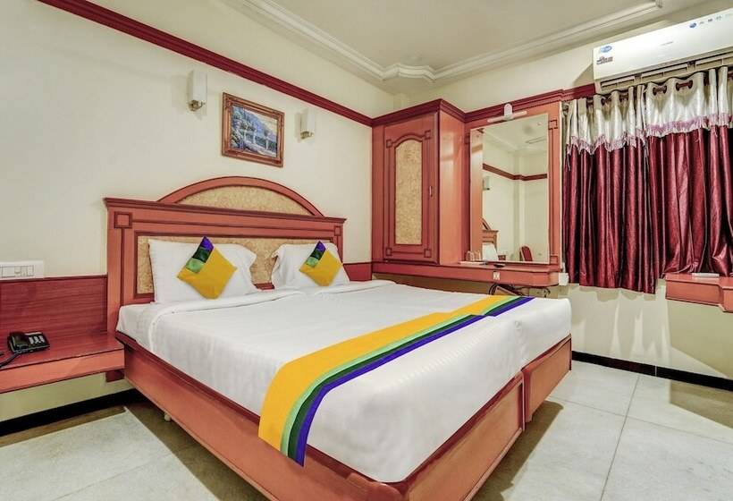 Itsy Hotels Coastal Grand Sathyam