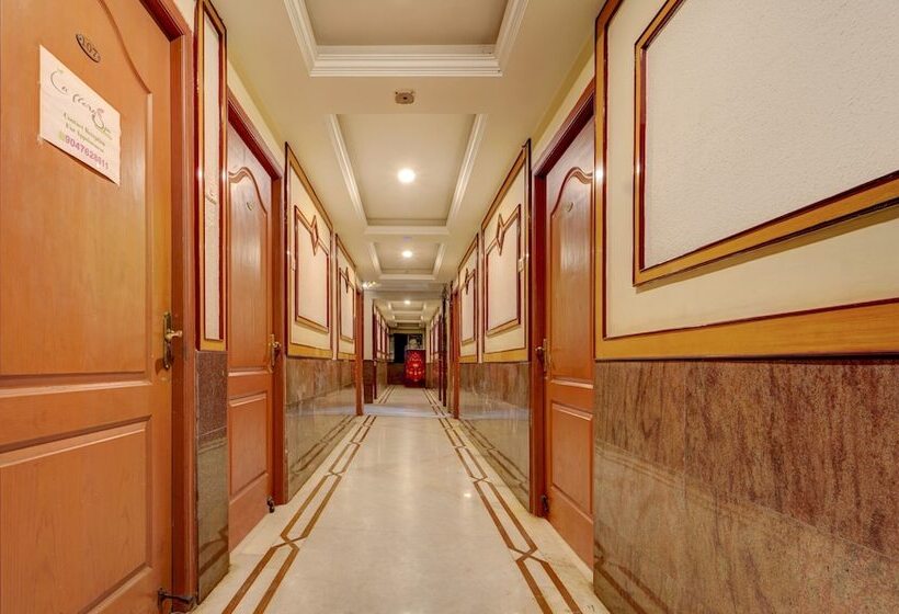 Itsy Hotels Coastal Grand Sathyam