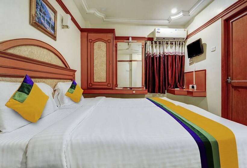 Itsy Hotels Coastal Grand Sathyam