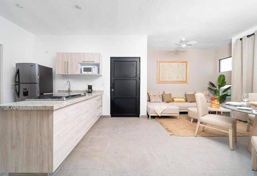 Отель Krystal Grand Residences & Villas San Miguel de Allende