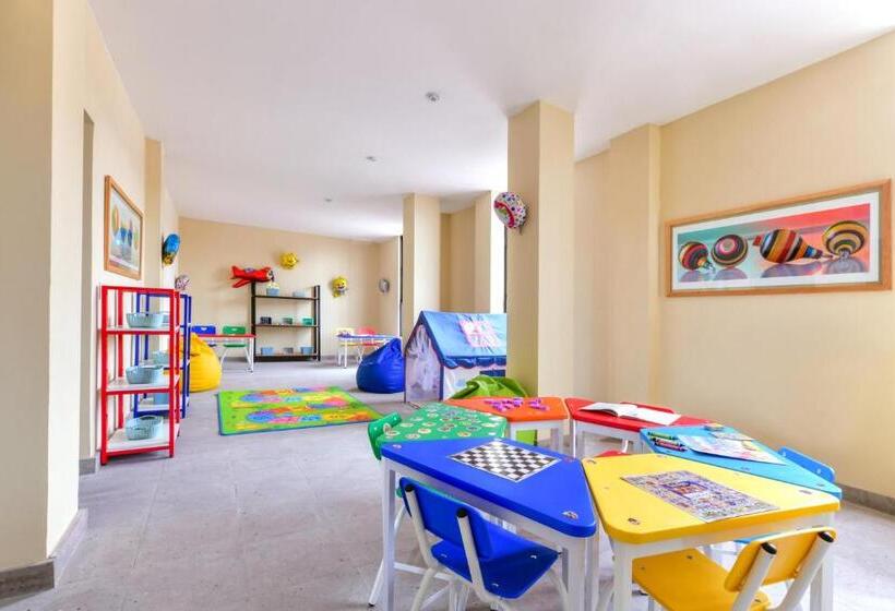 Отель Krystal Grand Residences & Villas San Miguel de Allende