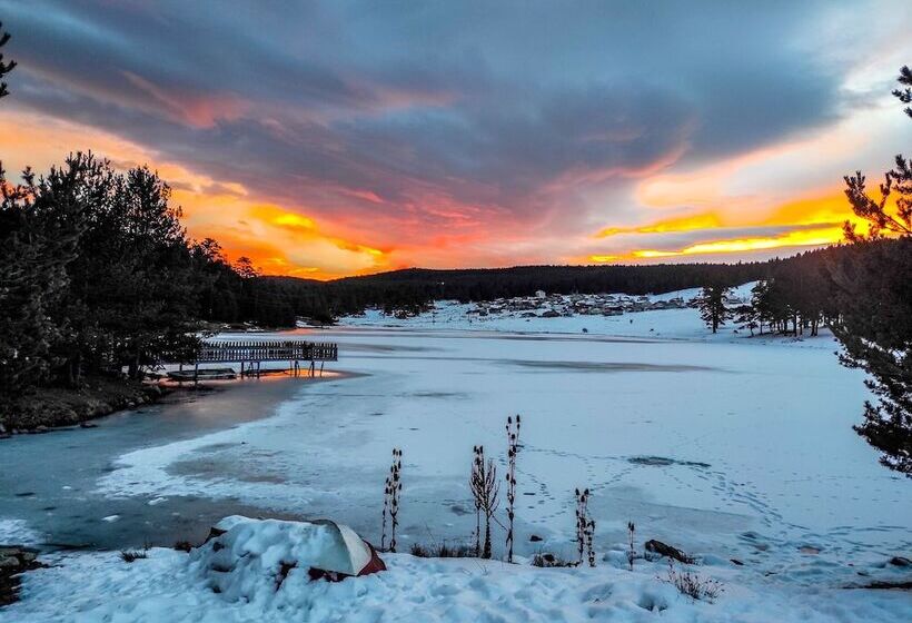 בית מלון כפרי Lagoon Palace