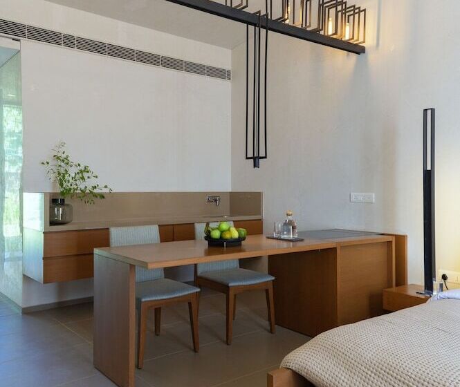 فندق Life At Repose: Lake Villas Resort & Club