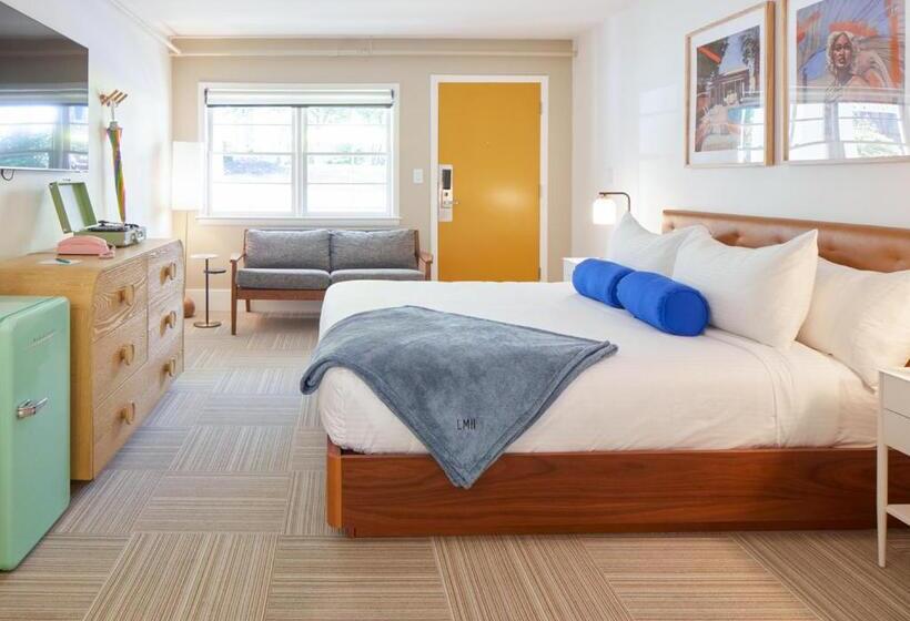 Little Mod Hotel At The University