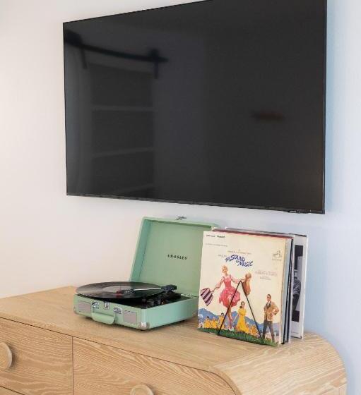 Little Mod Hotel At The University