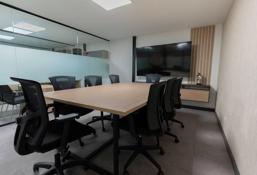 ホテル Luxury Suites Gema By Cadissa