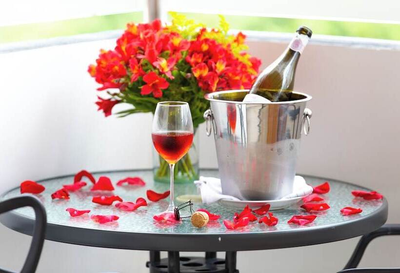 ホテル Luxury Suites Gema By Cadissa