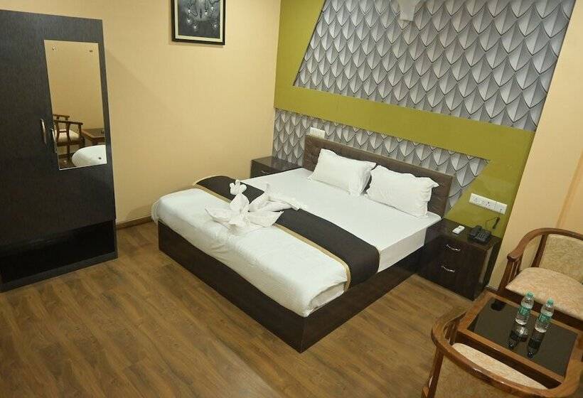 בית מלון כפרי Maa International