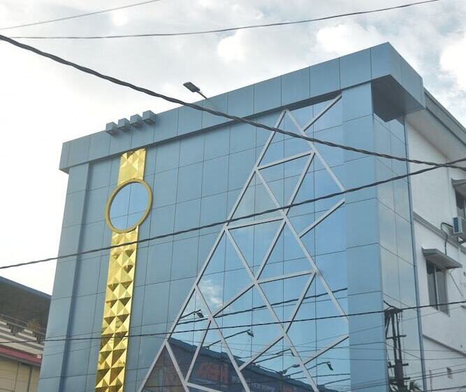 בית מלון כפרי Maa International