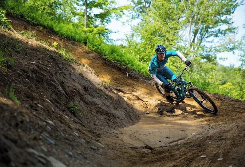 فندق Madbush Falls