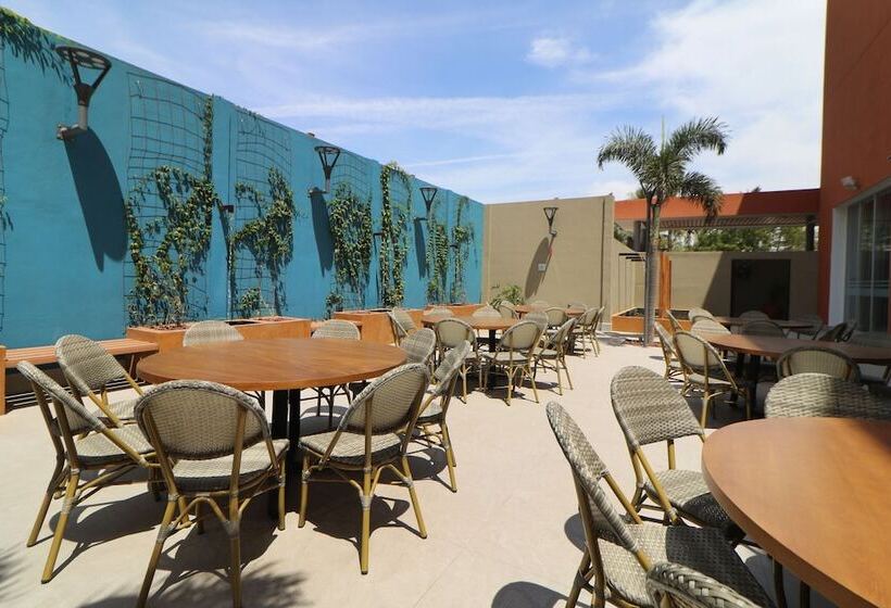 호텔 Culiacan Marriott