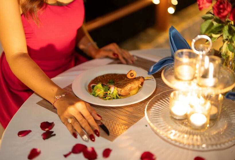 בית מלון כפרי Mere Sea View Resort & Spa Nusa Penida