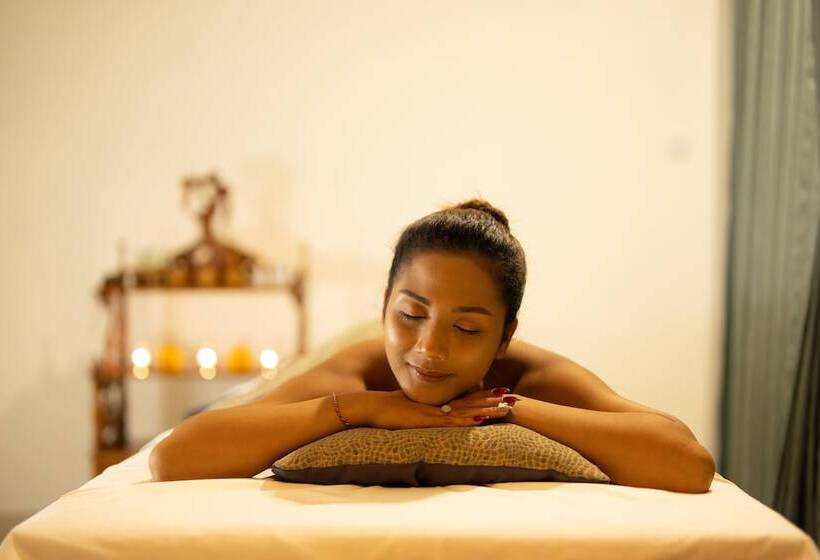 בית מלון כפרי Mere Sea View Resort & Spa Nusa Penida