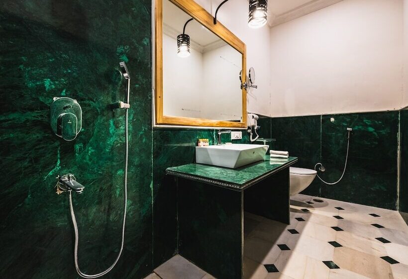 Отель Meri Haveli