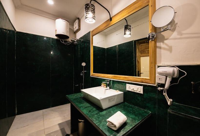 Отель Meri Haveli